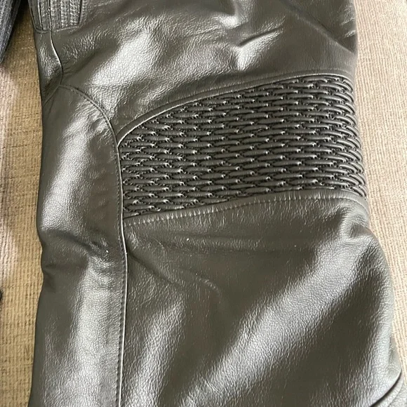 Harley Davidson leather chaps - Picture 5 of 7